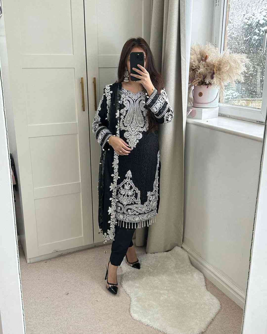 EMPRESS - 3pc Chiffon Embroidered & Embellished