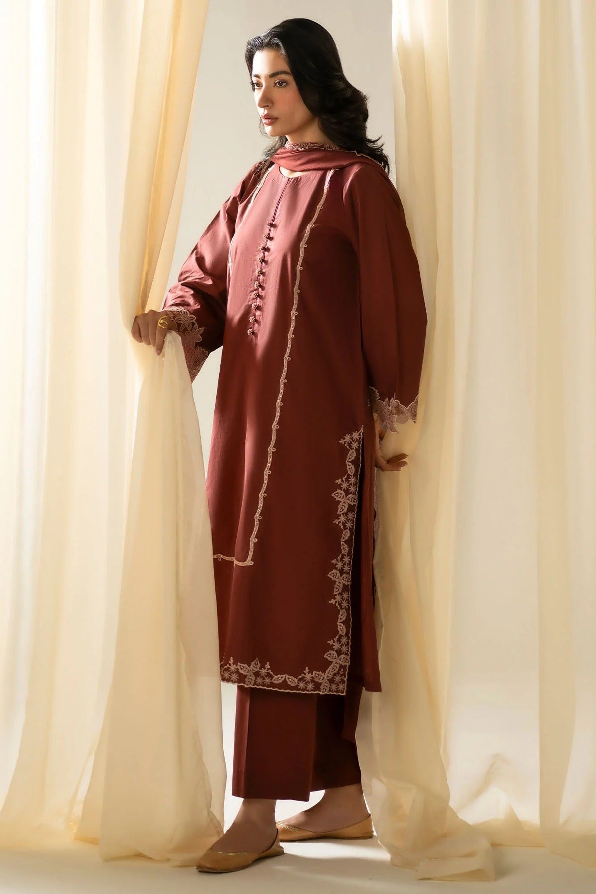 Rust Hue - 3pc Premium Linen Embroidered with Chiffon Dupatta - Musaya